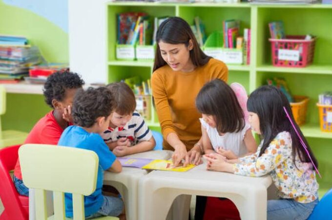 woman-children-school-teacher